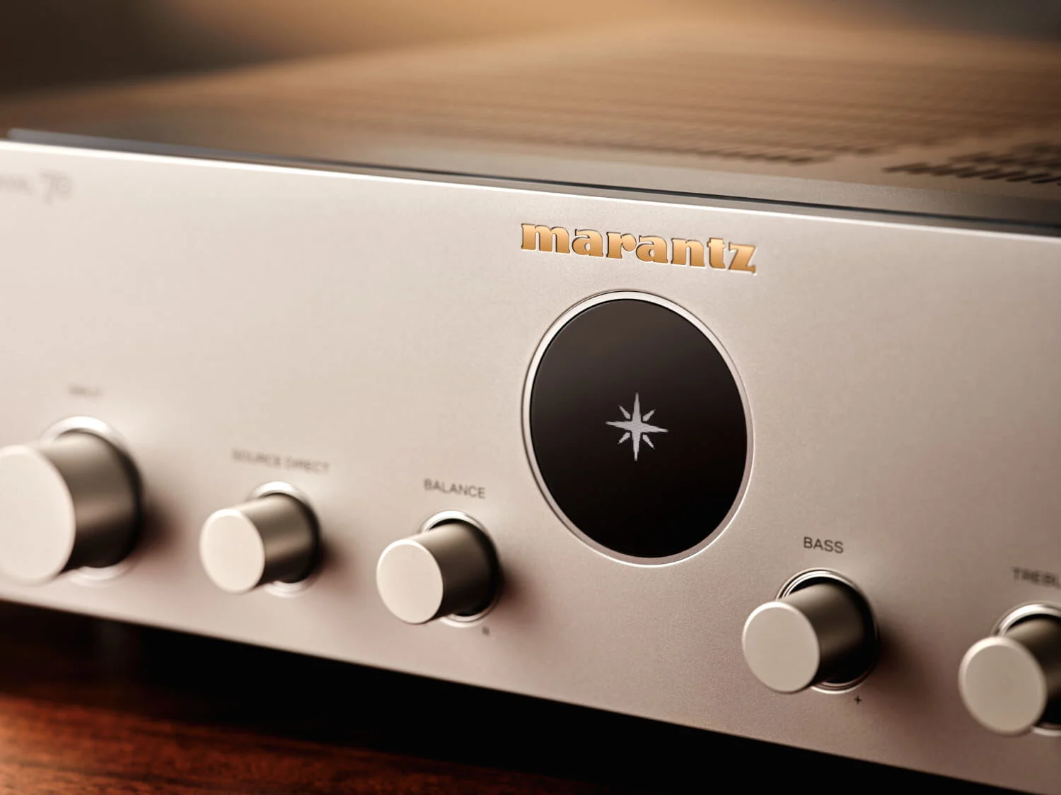 Marantz MODEL 70 design og frontdisplay